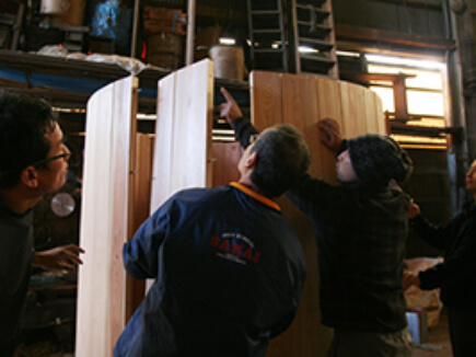 Assembling the side planks